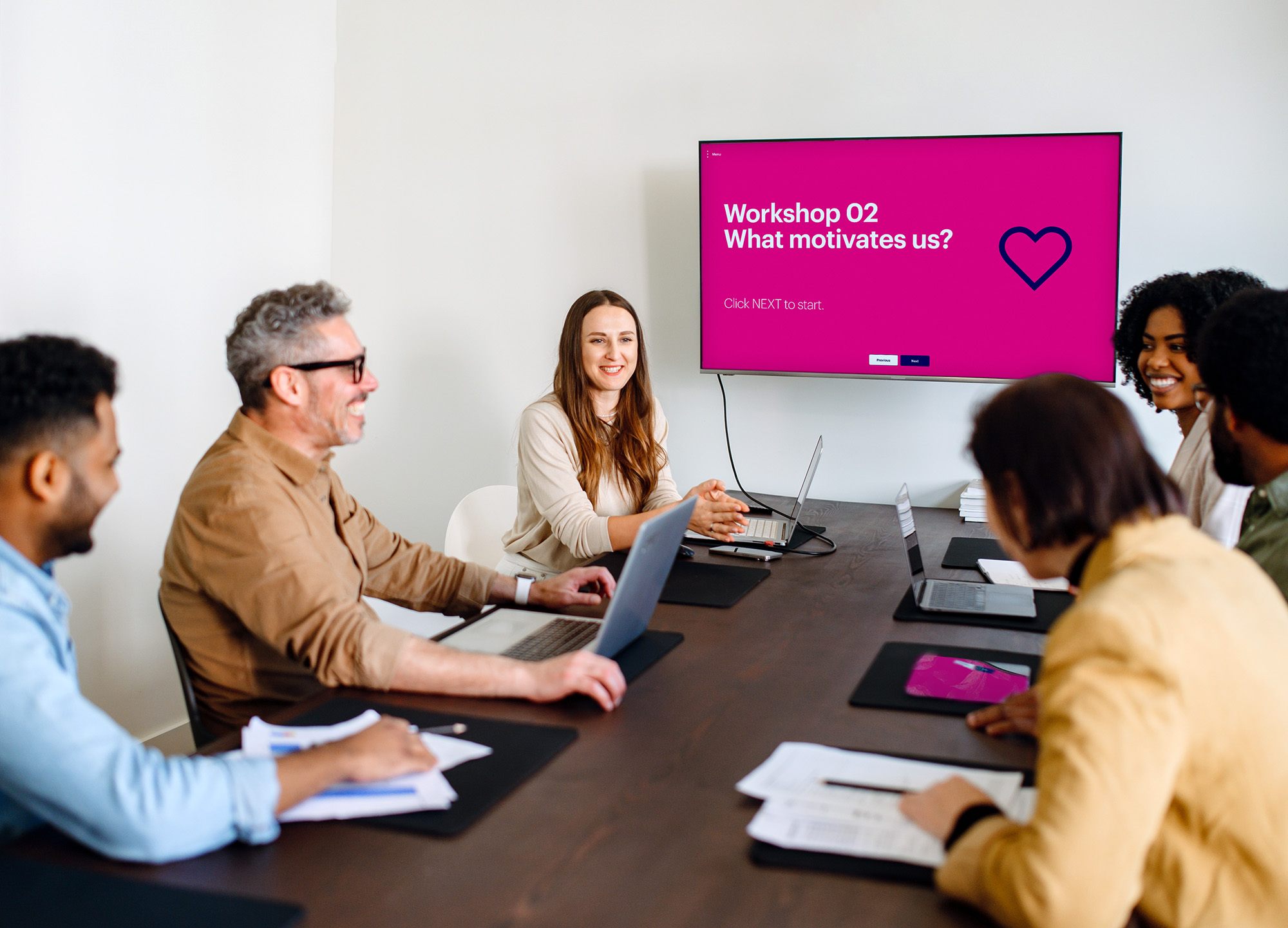 A group of people conducting a digital collaborative workshop